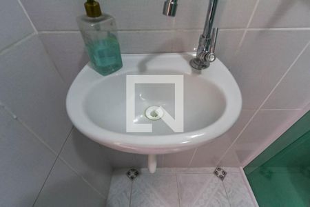 Casa para alugar com 62m², 2 quartos e sem vagaBanheiro social