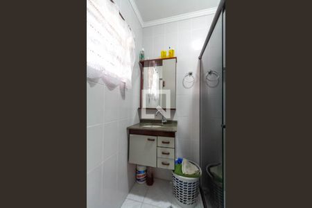 Banheiro da suíte de casa para alugar com 2 quartos, 62m² em Taboão, São Bernardo do Campo