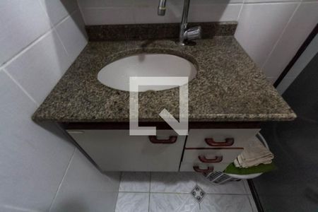 Banheiro da suíte de casa para alugar com 2 quartos, 62m² em Taboão, São Bernardo do Campo