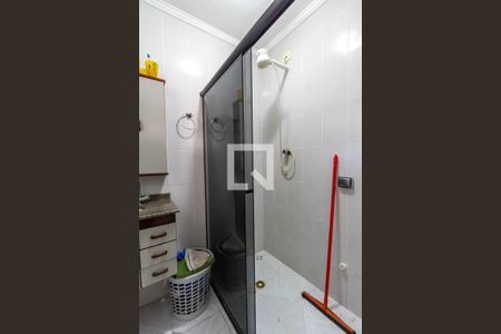 Banheiro da suíte de casa para alugar com 2 quartos, 62m² em Taboão, São Bernardo do Campo