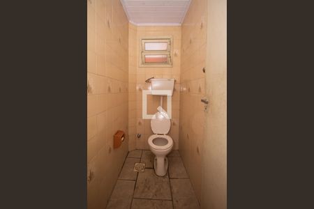 Casa à venda com 289m², 3 quartos e 8 vagasBanheiro de Serviço