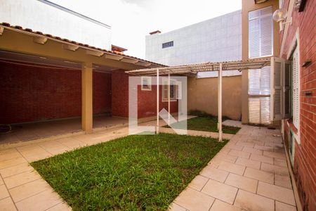 Casa à venda com 289m², 3 quartos e 8 vagasÁrea Externa