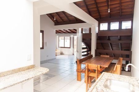 Apartamento à venda com 147m², 2 quartos e 2 vagas Apartamento à venda com 147m², 2 quartos e 2 vagasCobertura