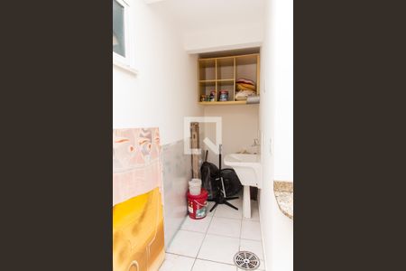 Apartamento à venda com 147m², 2 quartos e 2 vagas Apartamento à venda com 147m², 2 quartos e 2 vagasÁrea de Serviço - Cobertura
