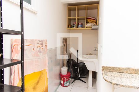 Apartamento à venda com 147m², 2 quartos e 2 vagas Apartamento à venda com 147m², 2 quartos e 2 vagasÁrea de Serviço - Cobertura