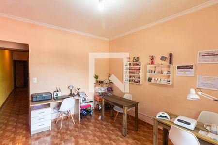 Casa à venda com 241m², 4 quartos e 2 vagasSuíte 1