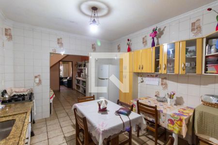 Casa à venda com 241m², 4 quartos e 2 vagasCozinha