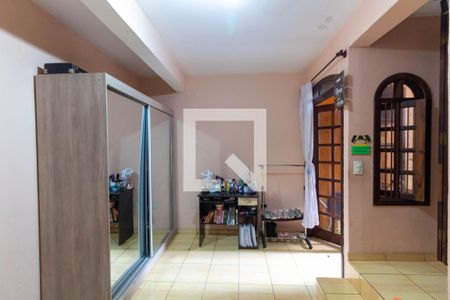 Casa à venda com 241m², 4 quartos e 2 vagasQuarto 4