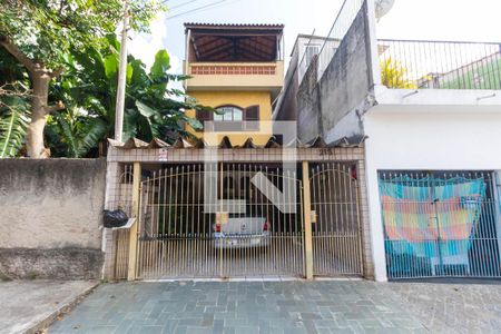 Casa à venda com 241m², 4 quartos e 2 vagasFachada