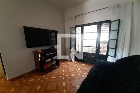 Sala de casa para alugar com 6 quartos, 160m² em Santa Terezinha, Belo Horizonte