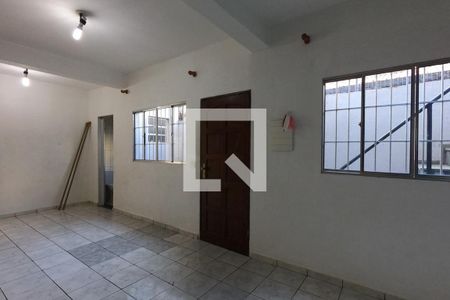 Casa para alugar com 70m², 2 quartos e 1 vagaSala