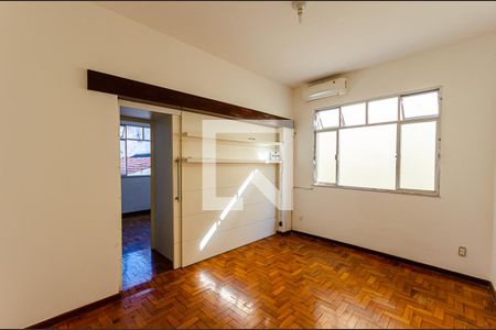 Sala de apartamento à venda com 2 quartos, 60m² em São Francisco, Niterói