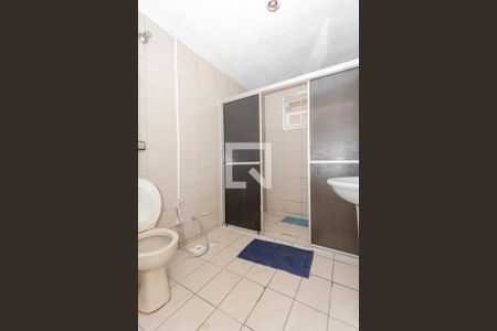 Casa à venda com 60m², 5 quartos e 3 vagas Casa à venda com 60m², 5 quartos e 3 vagasBanheiro