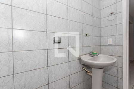Casa à venda com 60m², 5 quartos e 3 vagas Casa à venda com 60m², 5 quartos e 3 vagasBanheiro