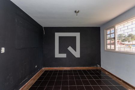 Casa à venda com 60m², 5 quartos e 3 vagas Casa à venda com 60m², 5 quartos e 3 vagasSala