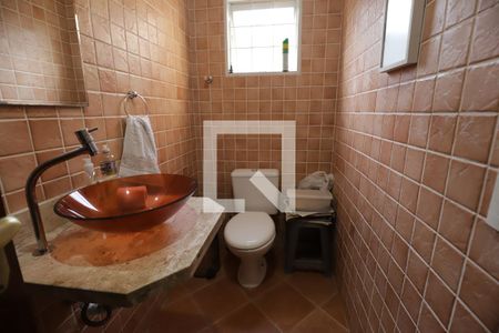 Casa para alugar com 300m², 4 quartos e 5 vagasBanheiro 2