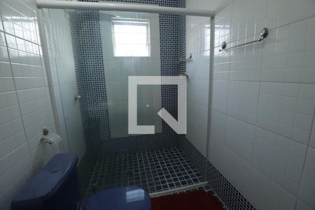 Casa para alugar com 300m², 4 quartos e 5 vagasBanheiro da Suíte 2