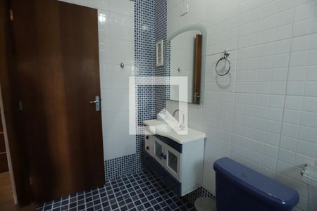 Casa para alugar com 300m², 4 quartos e 5 vagasBanheiro da Suíte 2