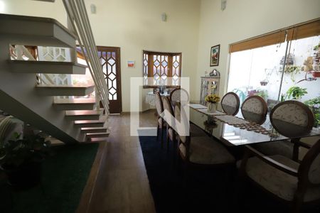 Sala de Jantar de casa para alugar com 4 quartos, 300m² em Jardim Quaresmeira, Suzano