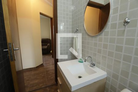 Casa para alugar com 300m², 4 quartos e 5 vagasBanheiro 3