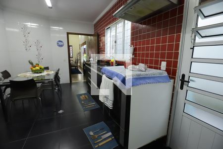 Casa para alugar com 300m², 4 quartos e 5 vagasCozinha