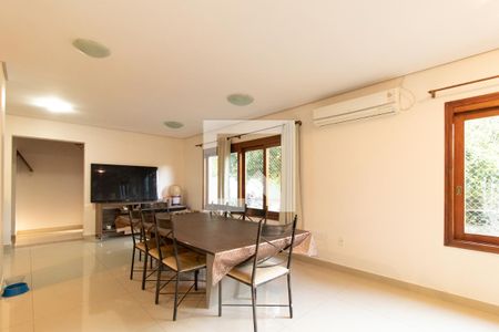 Sala de casa à venda com 3 quartos, 450m² em Ipanema, Porto Alegre