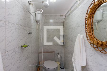 Casa à venda com 180m², 3 quartos e 2 vagasBanheiro de Serviço