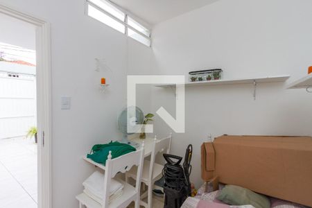 Casa à venda com 180m², 3 quartos e 2 vagasQuarto de Serviço