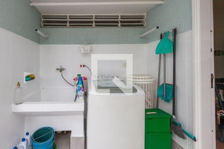 Casa à venda com 180m², 3 quartos e 2 vagasLavanderia