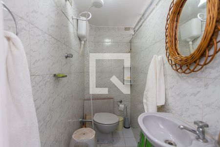 Casa à venda com 180m², 3 quartos e 2 vagasBanheiro de Serviço