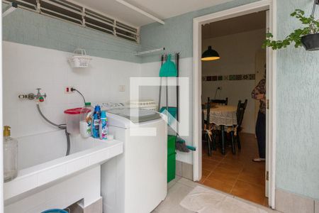 Casa à venda com 180m², 3 quartos e 2 vagasLavanderia