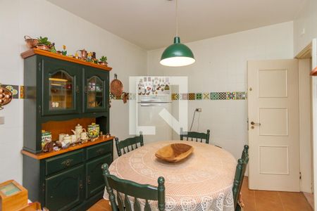 Casa à venda com 180m², 3 quartos e 2 vagasCozinha