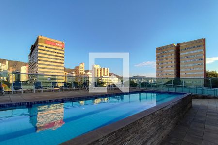 Apartamento à venda com 27m², 1 quarto e sem vagaÁrea comum - Piscina