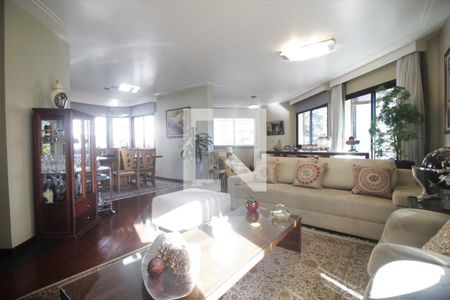 Sala de apartamento à venda com 4 quartos, 225m² em Vila Suzana, São Paulo