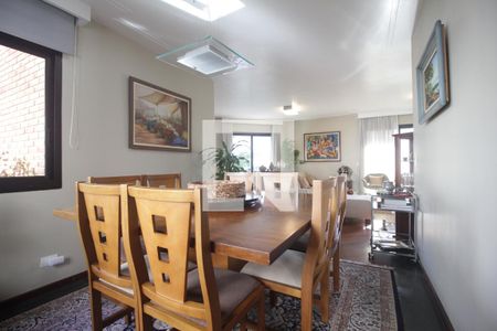 Sala de apartamento à venda com 4 quartos, 225m² em Vila Suzana, São Paulo