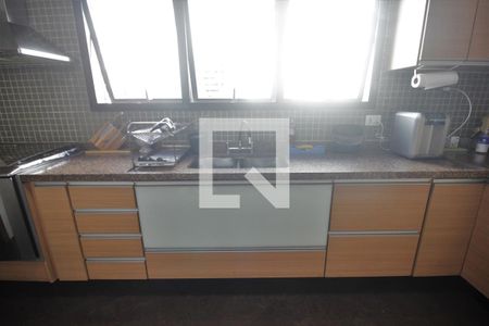 Apartamento à venda com 225m², 4 quartos e 3 vagasPia