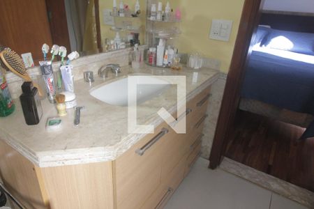 Apartamento à venda com 225m², 4 quartos e 3 vagasPia