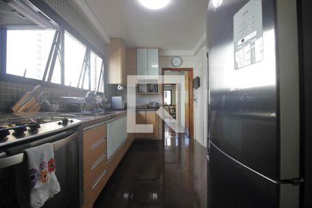 Apartamento à venda com 225m², 4 quartos e 3 vagasCozinha