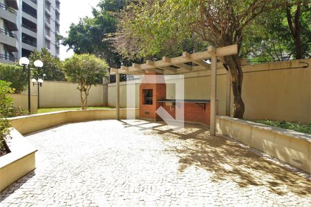 Apartamento à venda com 225m², 4 quartos e 3 vagasÁrea comum - Churrasqueira