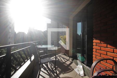 Varanda de apartamento à venda com 4 quartos, 225m² em Vila Suzana, São Paulo