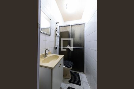 banheiro de casa à venda com 5 quartos, 180m² em Vila Tolstoi, São Paulo