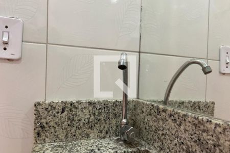 Casa para alugar com 55m², 1 quarto e sem vagaBanheiro - Torneira