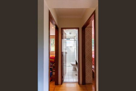 Corredor Quartos e Banheiro de apartamento para alugar com 2 quartos, 48m² em Jardim Sabiá, Cotia