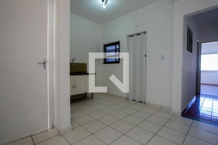 Apartamento para alugar com 72m², 2 quartos e sem vagaCozinha