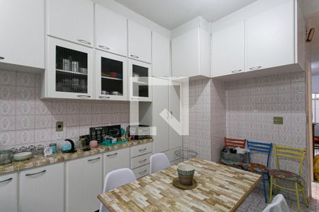 Cozinha de casa à venda com 2 quartos, 144m² em Vila Bertioga, São Paulo