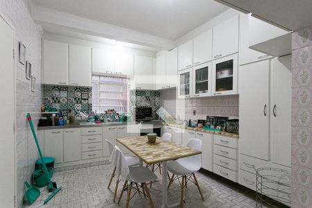 Cozinha de casa à venda com 2 quartos, 144m² em Vila Bertioga, São Paulo