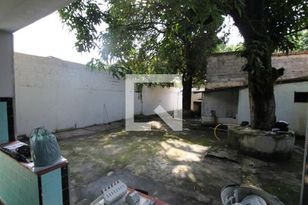 Casa para alugar com 300m², 3 quartos e 5 vagasQuintal