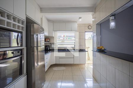 Casa à venda com 255m², 4 quartos e 2 vagasCozinha