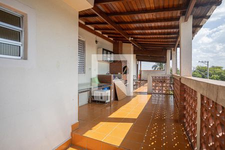 Casa à venda com 255m², 4 quartos e 2 vagasSacada