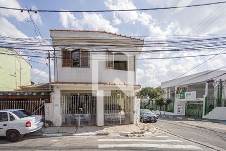 Casa à venda com 255m², 4 quartos e 2 vagasFachada